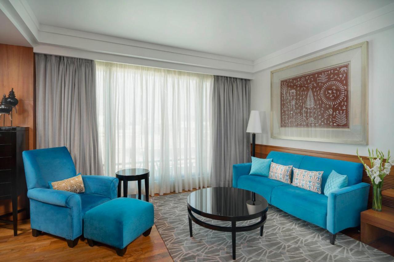 Intercontinental Marine Drive Mumbai By Ihg Hotel Exterior photo