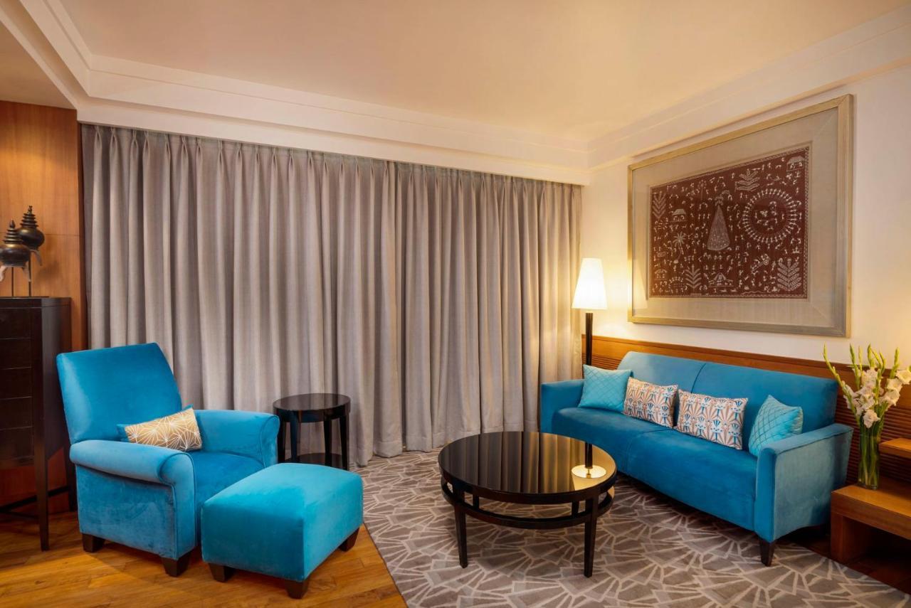 Intercontinental Marine Drive Mumbai By Ihg Hotel Exterior photo