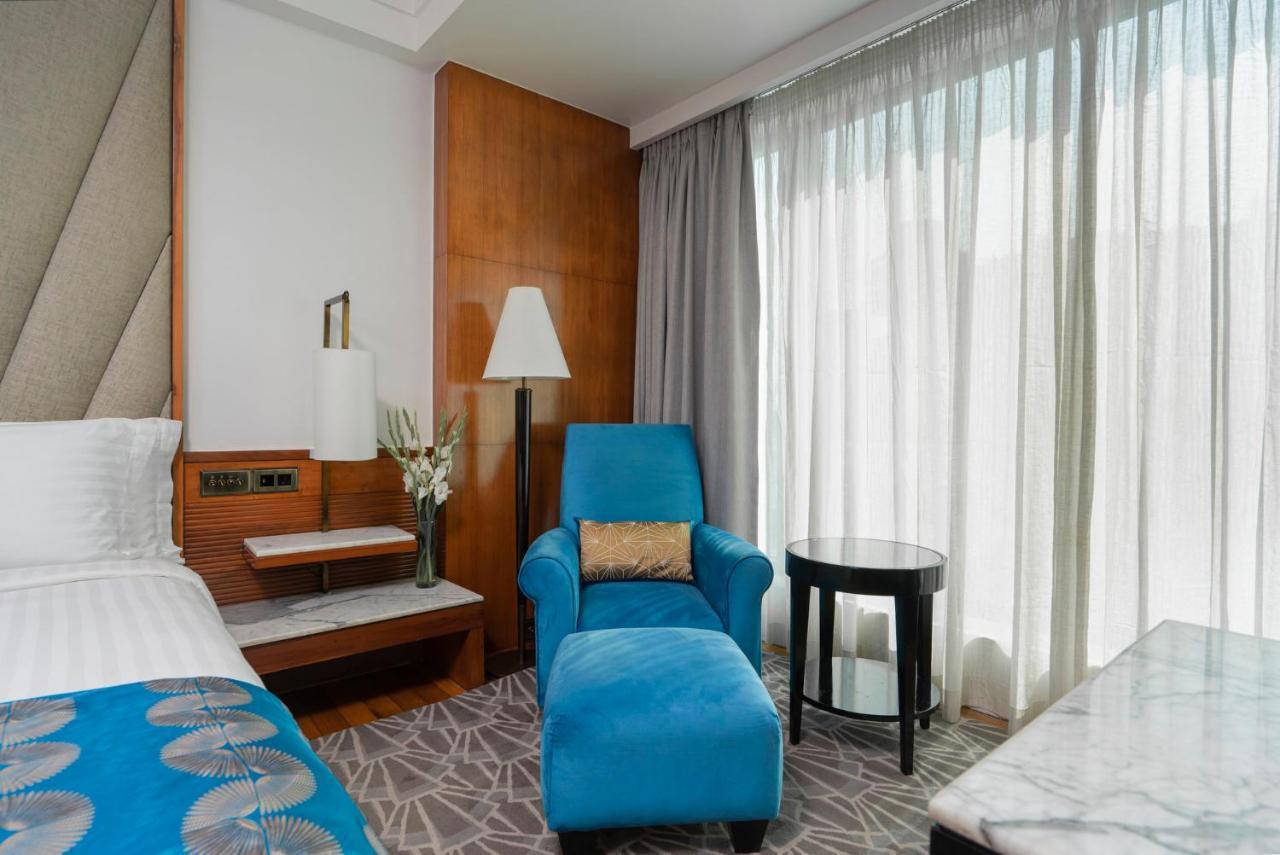 Intercontinental Marine Drive Mumbai By Ihg Hotel Exterior photo