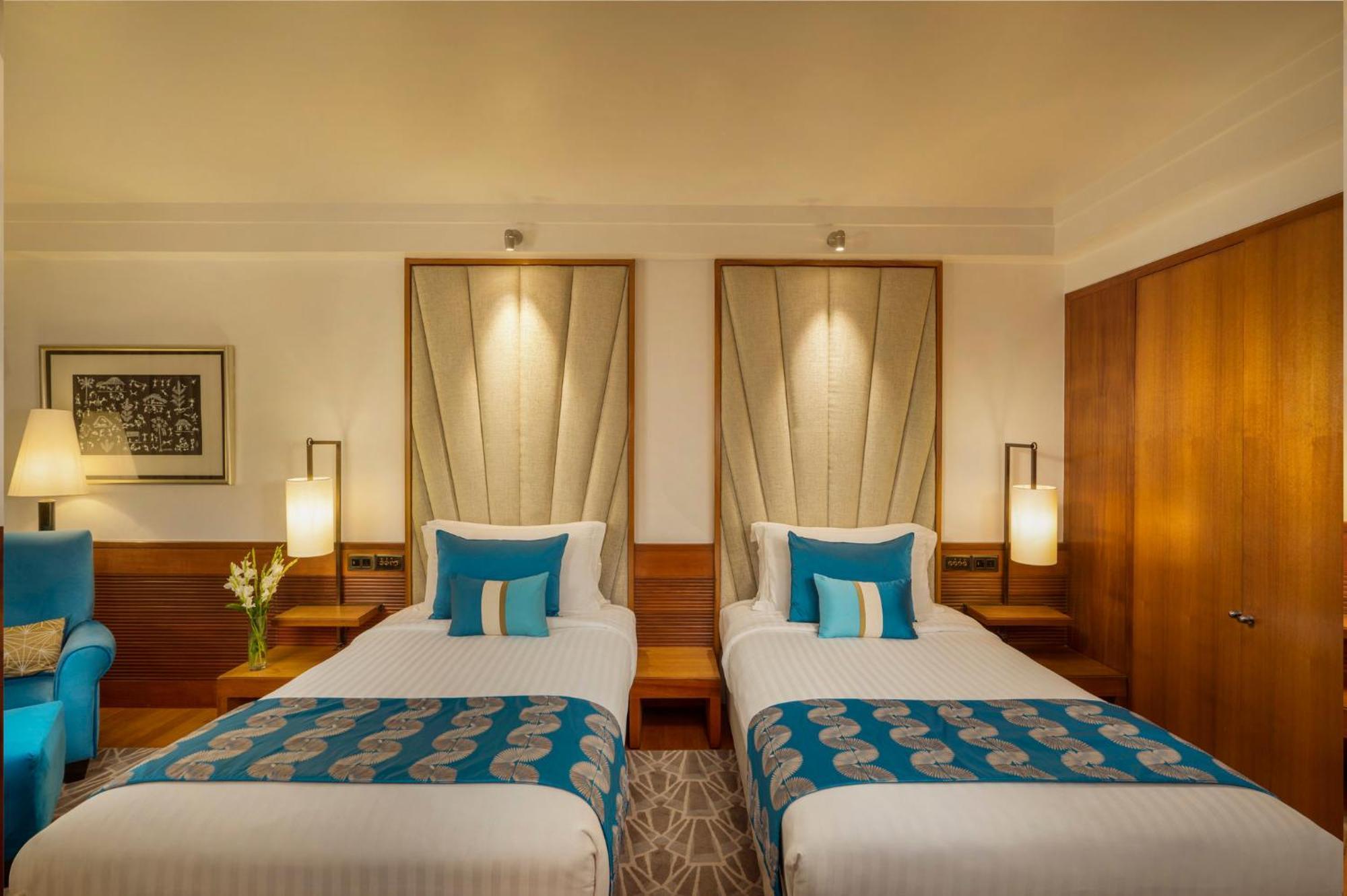 Intercontinental Marine Drive Mumbai By Ihg Hotel Exterior photo