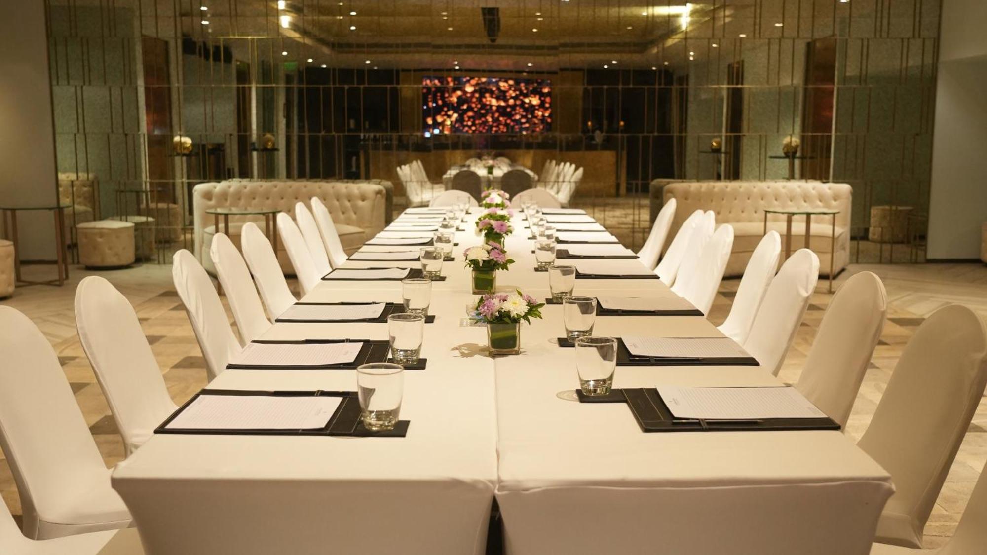 Intercontinental Marine Drive Mumbai By Ihg Hotel Exterior photo